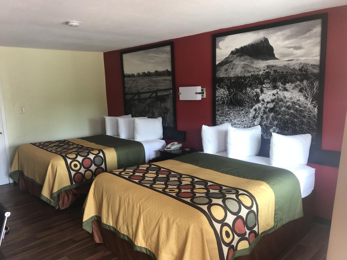 Super 8 By Wyndham Corsicana Zewnętrze zdjęcie