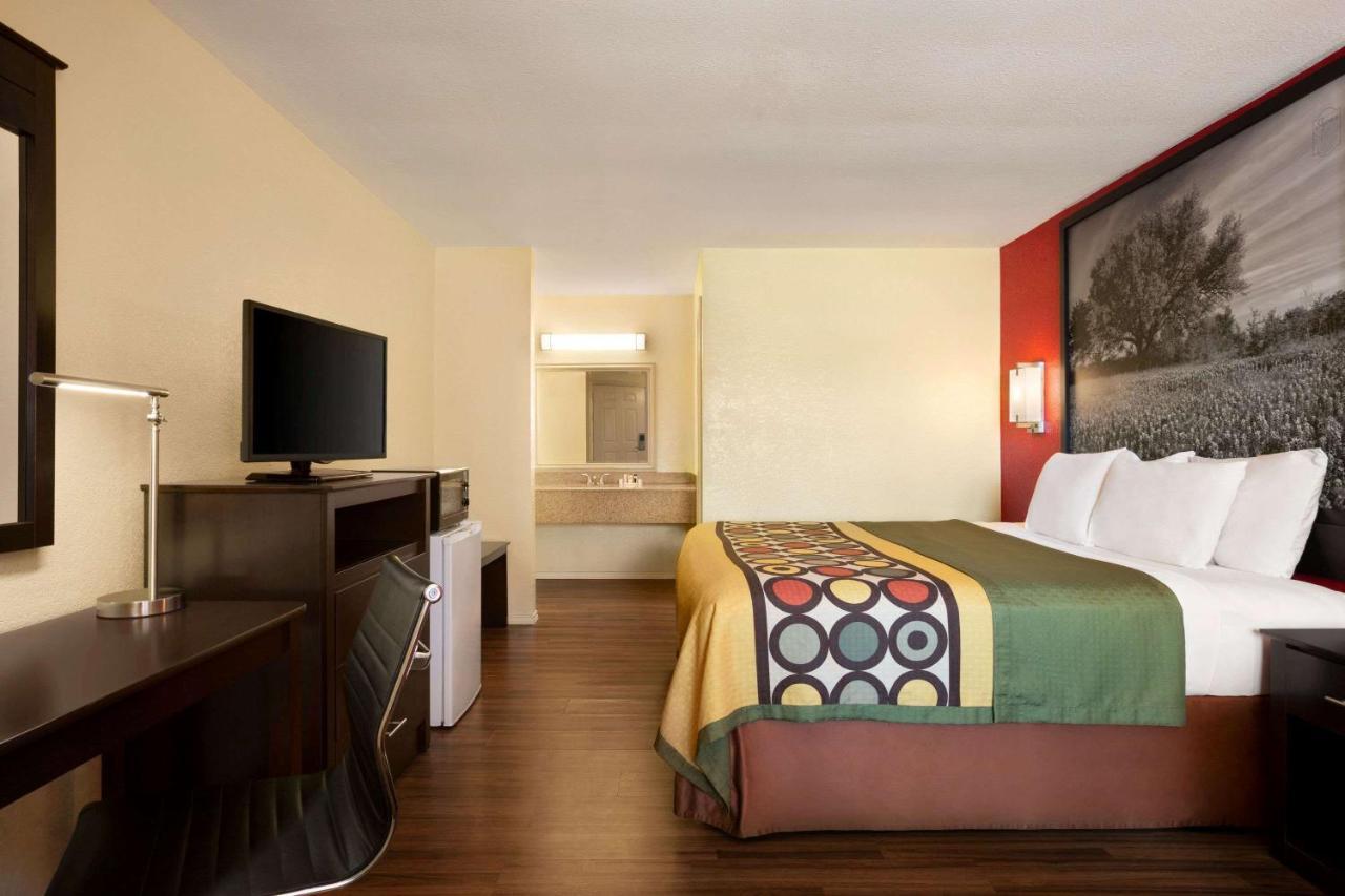 Super 8 By Wyndham Corsicana Zewnętrze zdjęcie